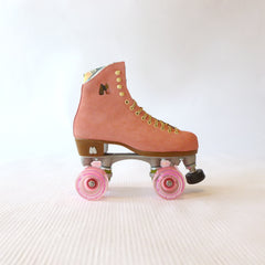 roller skates (pink)